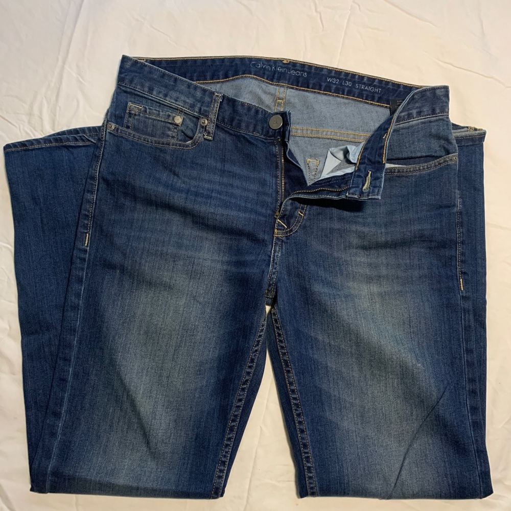 Calvin Klein jeans size 32/30 Straight Leg Fit